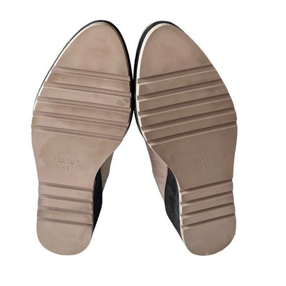 Cecilia New York Gemma Suede Pull On Booties - Picture 10 of 12